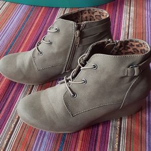 Girls size 3 beige sueded wedge bootie.